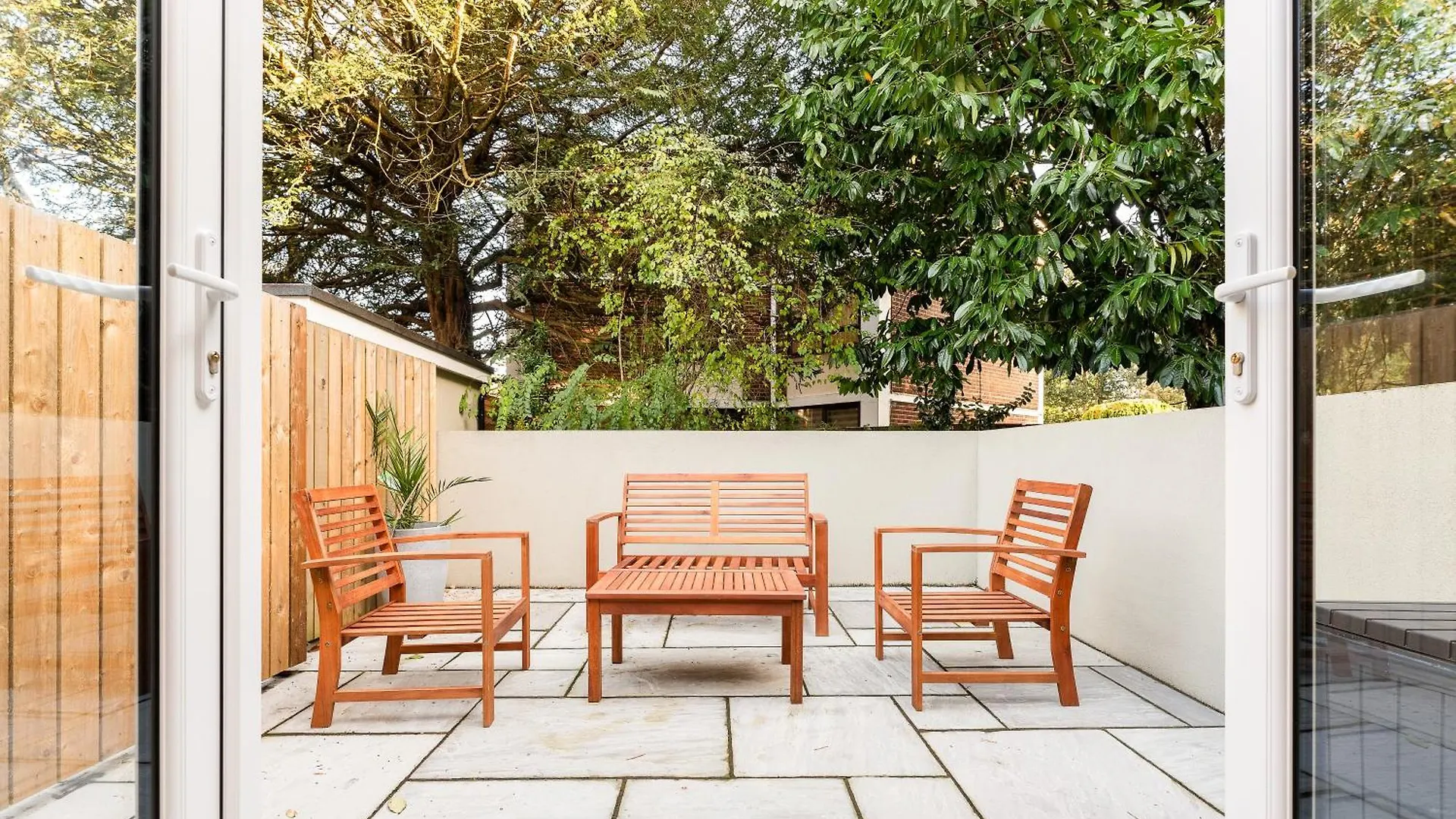 Beach Vibes Garden Apartment Close To Town Centre & Beach Bournemouth 0*,