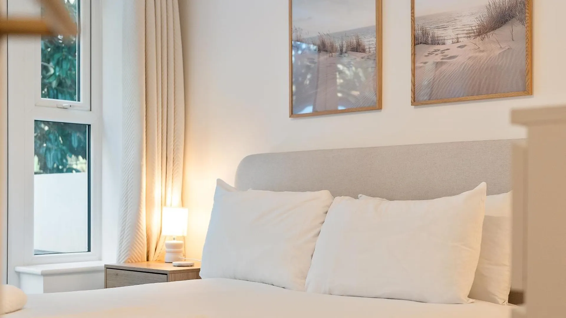 Beach Vibes Garden Apartment Close To Town Centre & Beach Bournemouth